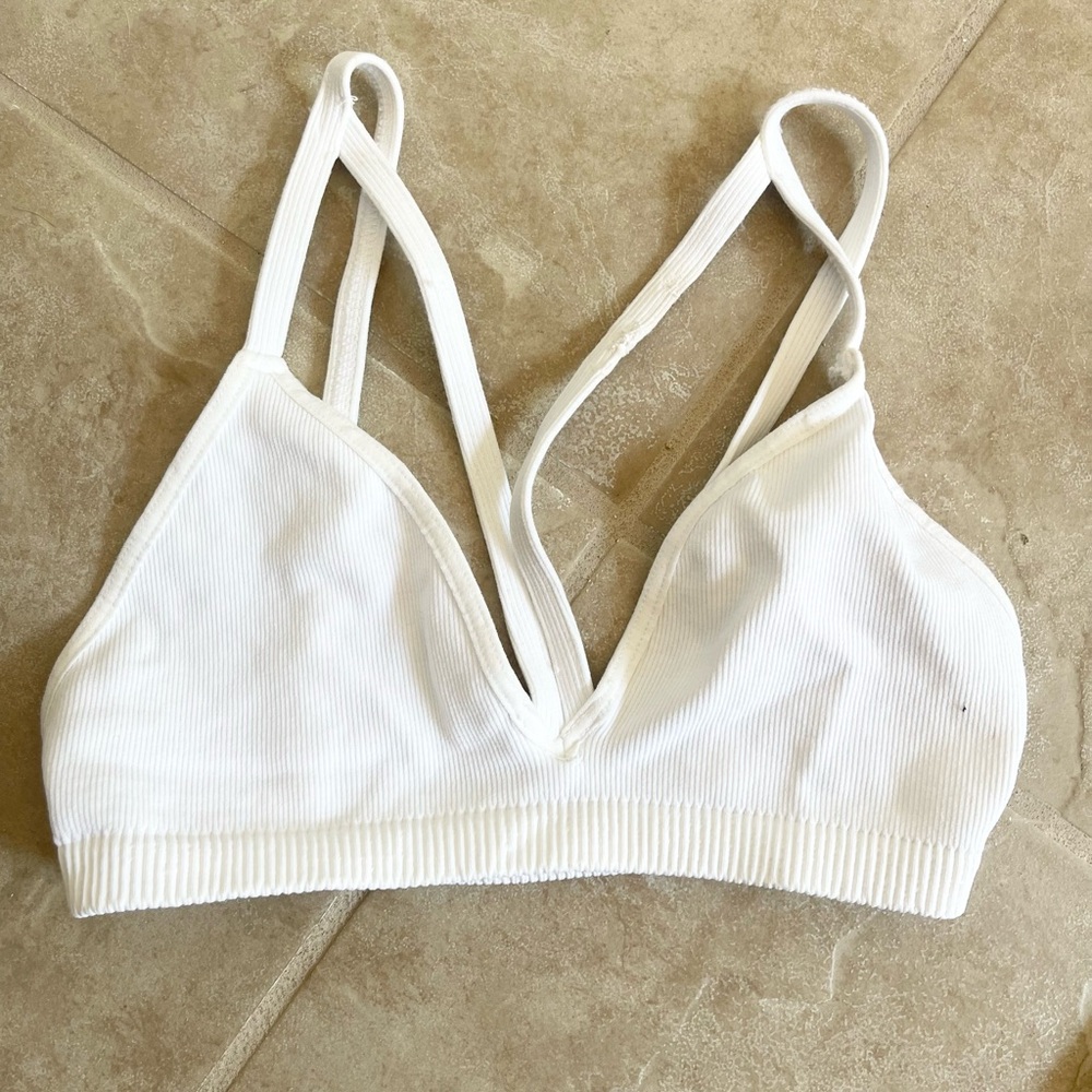 Sexy and flattering Free People strappy bralette! - Picture 5 of 8